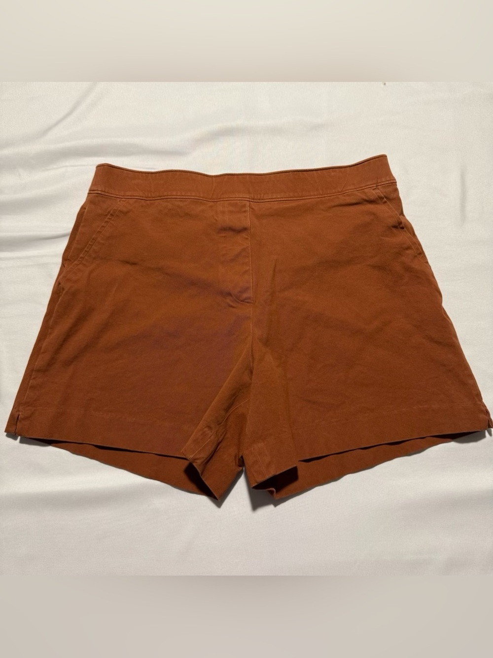 Spanx Women’s Burnt Orange Pull-On Stretch Twill Short Size L Flat Front Chino